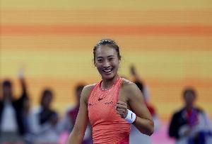 WTA1000罗马站，郑钦文晋级八强，收获215分＆124700欧元