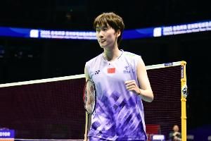 陈雨菲2-0轻取沈有振，强势晋级泰国羽毛球公开赛女单八强
