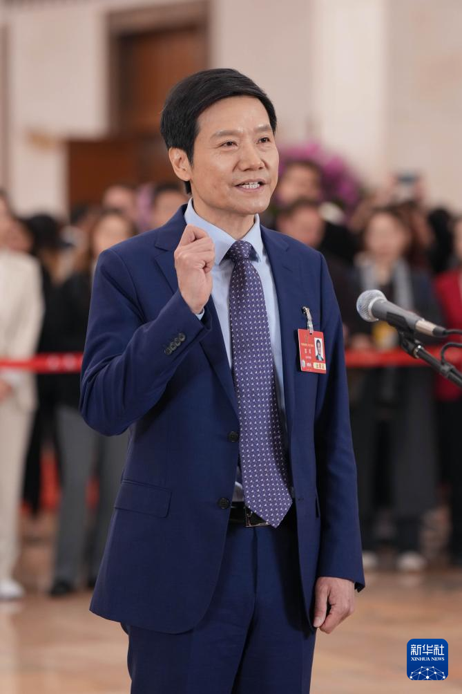 春光无限好 奋进正当时——十四届全国人大三次会议首场“代表通道”扫描