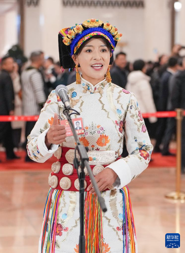 春光无限好 奋进正当时——十四届全国人大三次会议首场“代表通道”扫描