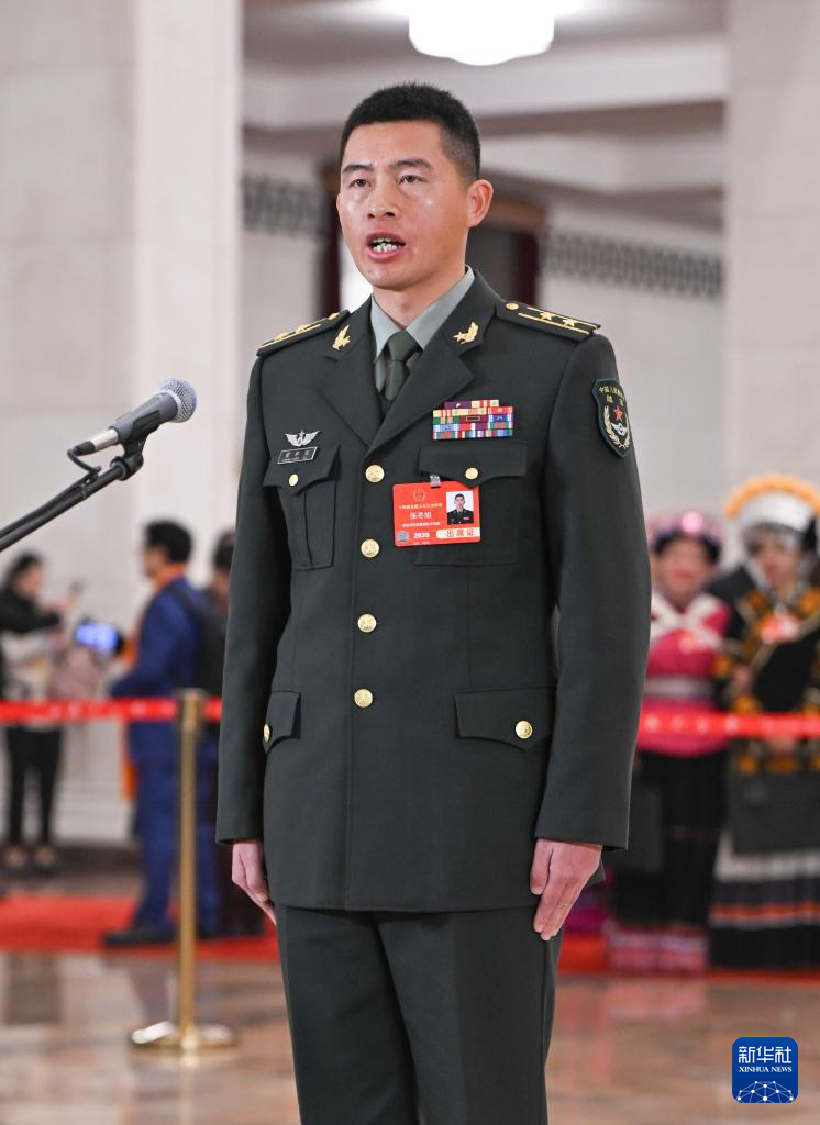 春光无限好 奋进正当时——十四届全国人大三次会议首场“代表通道”扫描